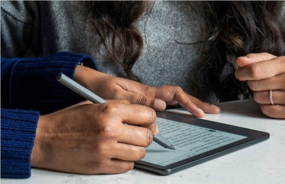 亚马逊上线 Kindle 电子书 AI 翻译，面向自出版作者-爱智特agent,一站式企业智能体推荐平台,扣子企业智能体,扣子工作流免费复制下载