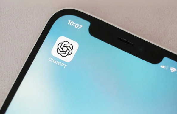 ChatGPT在美卸载量激增295%，Anthropic拒绝与国防部合作后登顶App Store-爱智特agent,一站式企业智能体推荐平台,扣子企业智能体,扣子工作流免费复制下载